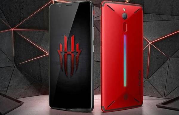 ZTE Nubia Red Magic VS Razor Phone