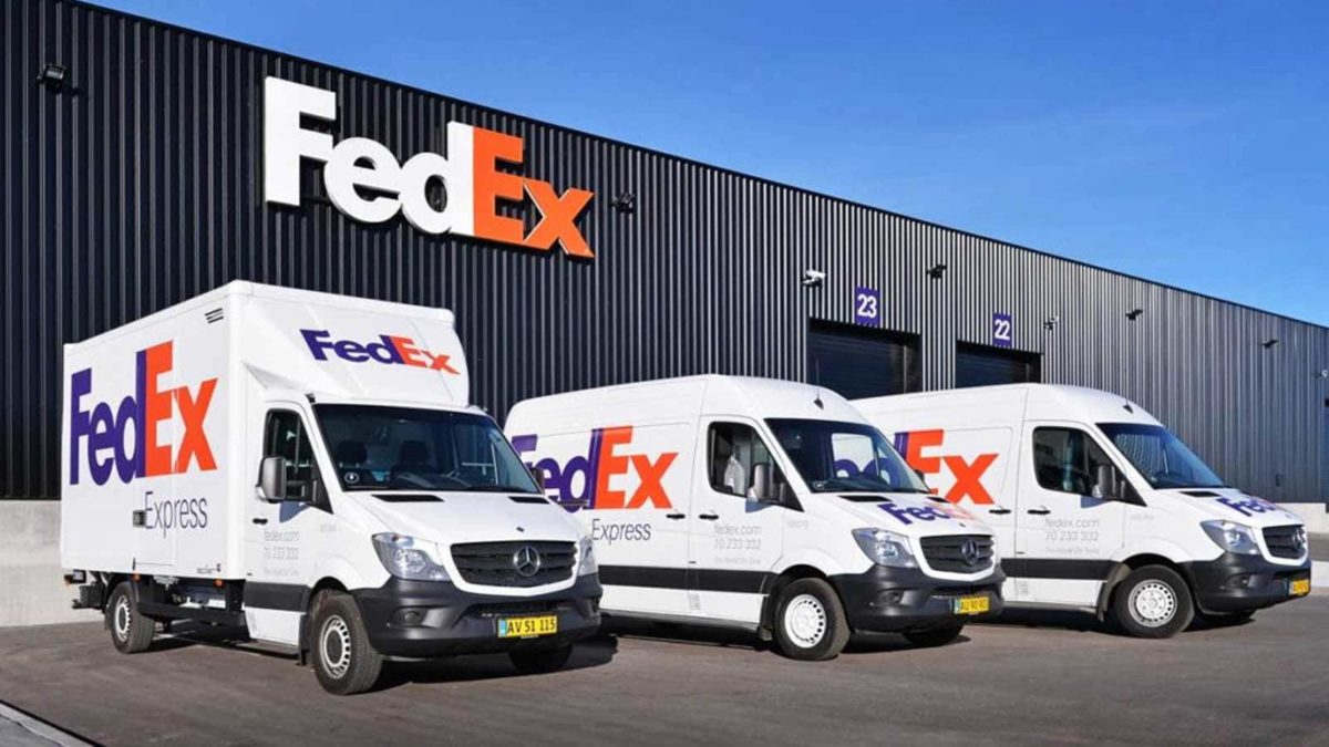 2 FedEx scaled