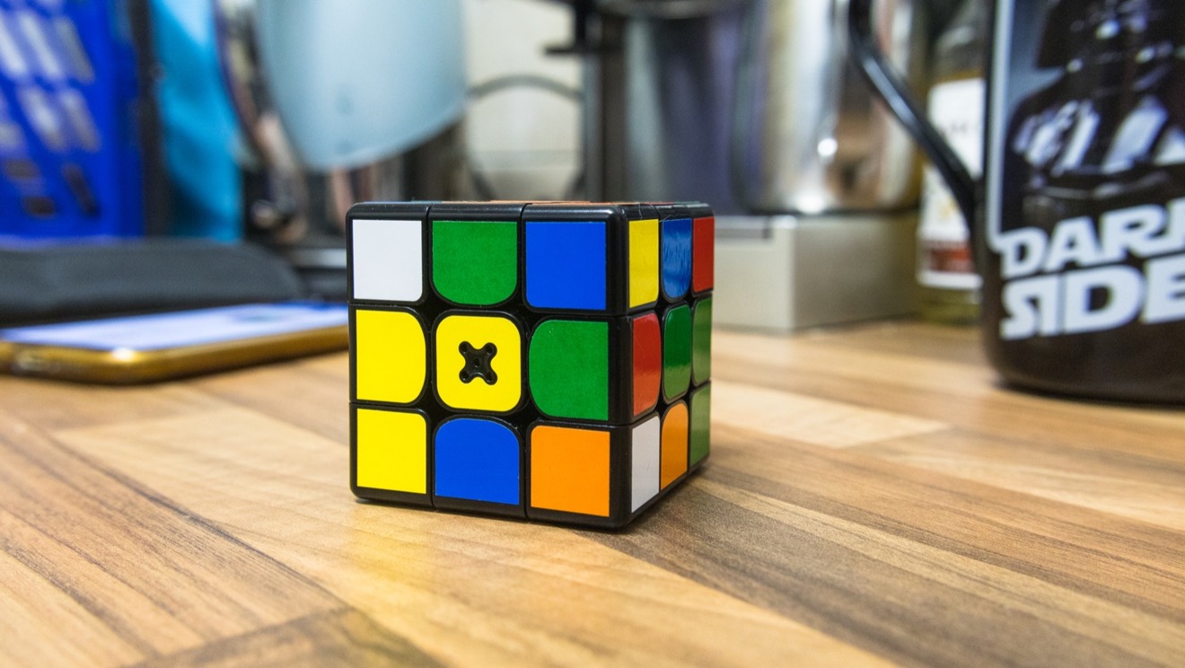 rubik’s connected cube