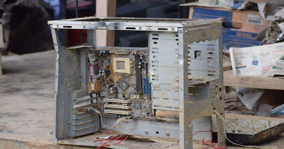 Old Laptops Stuggle To Run Recent Programs Causing Overheating